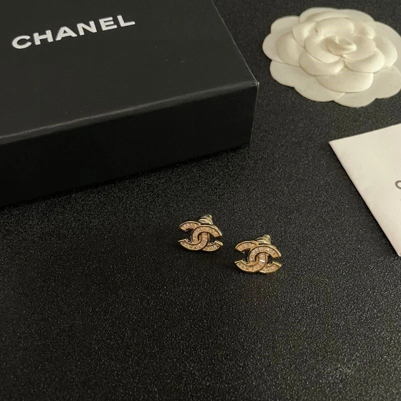 Chanel Earrings Snug 224932