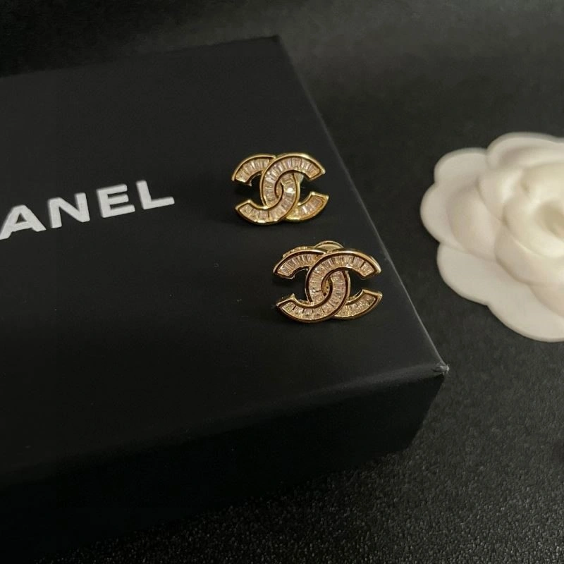 Chanel Earrings Snug 224932