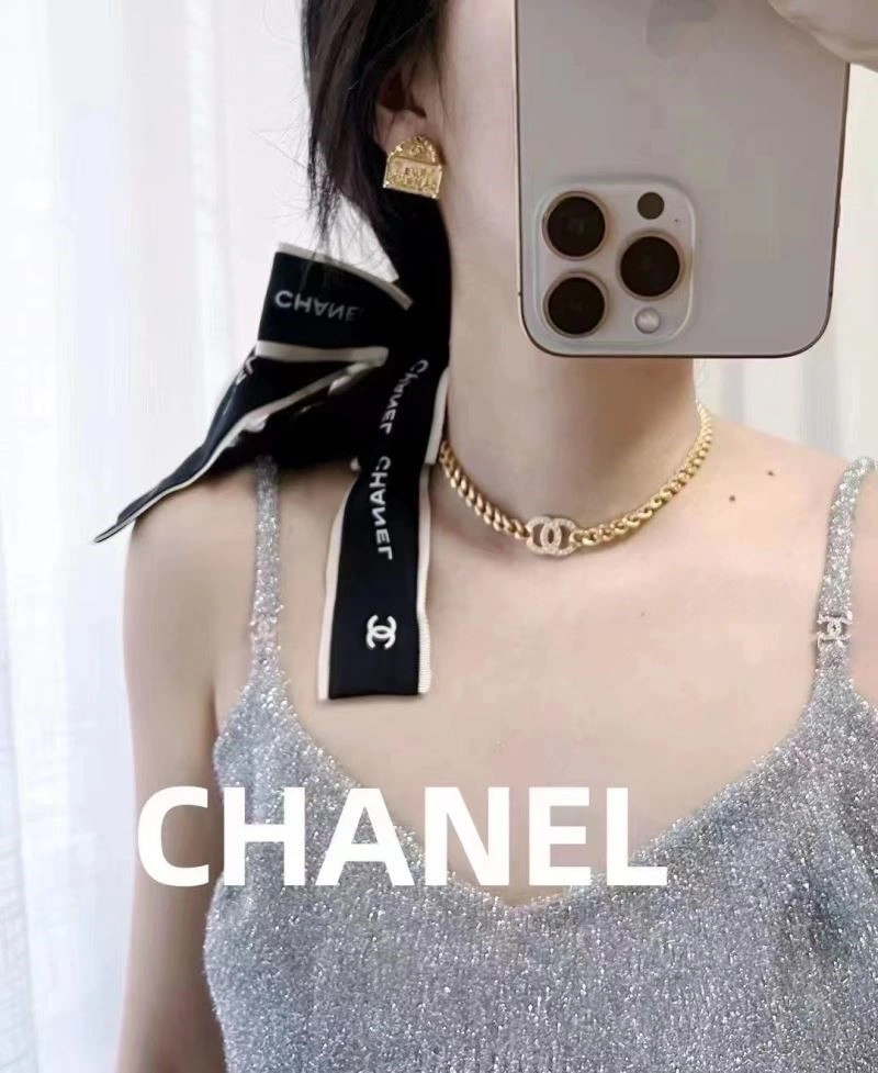 Breathable Chanel Earrings 224917