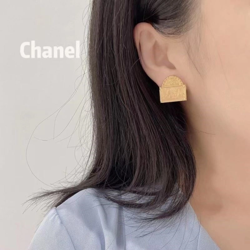 Breathable Chanel Earrings 224917