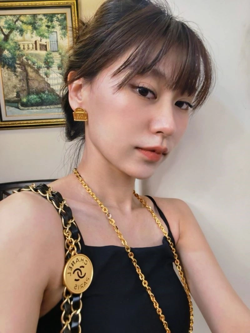 Breathable Chanel Earrings 224917