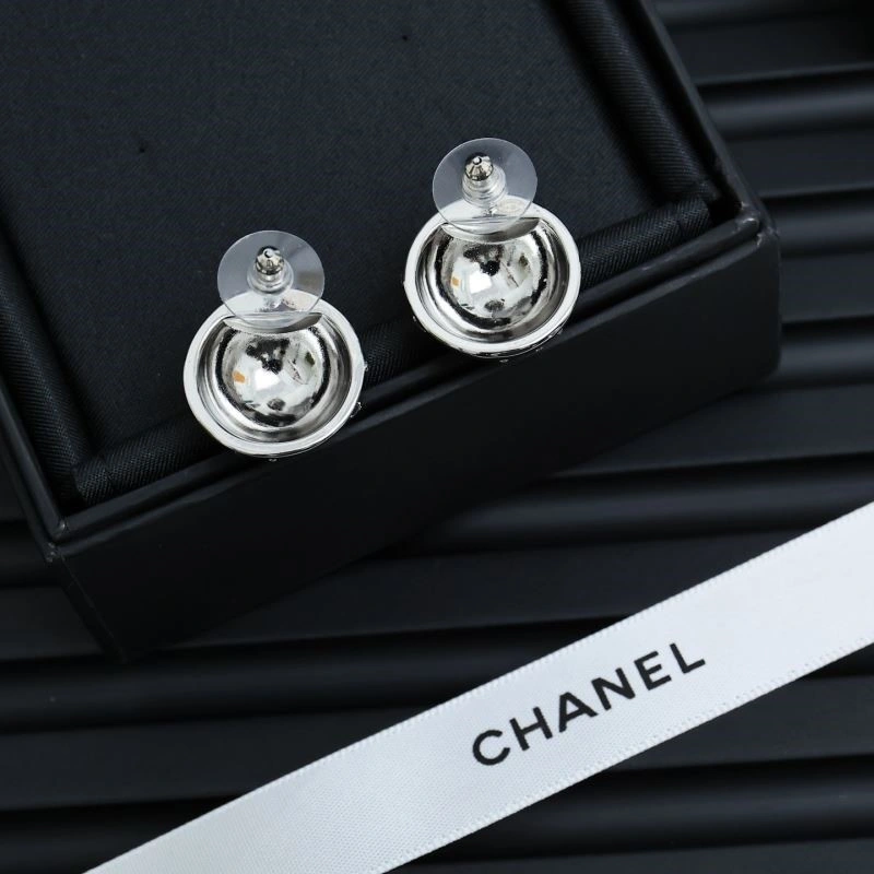 MoistureWicking Chanel Earrings 224923