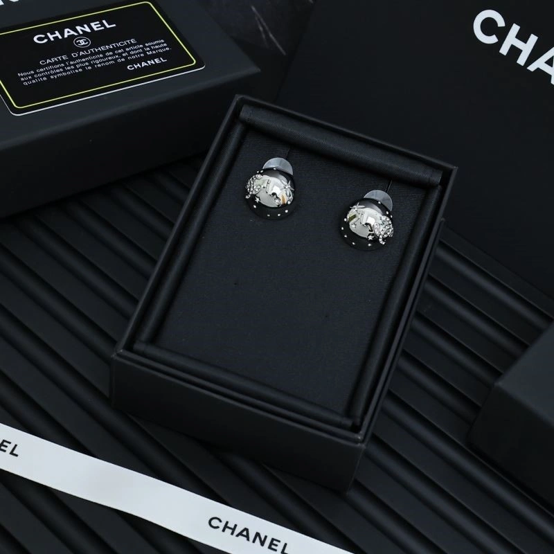 MoistureWicking Chanel Earrings 224923