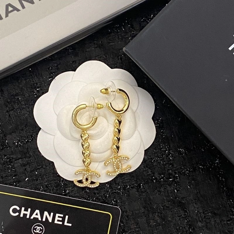 Chanel Earrings Comfortable 224911