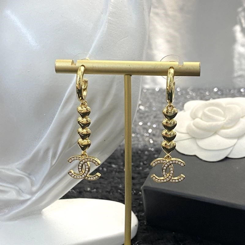 Chanel Earrings Comfortable 224911