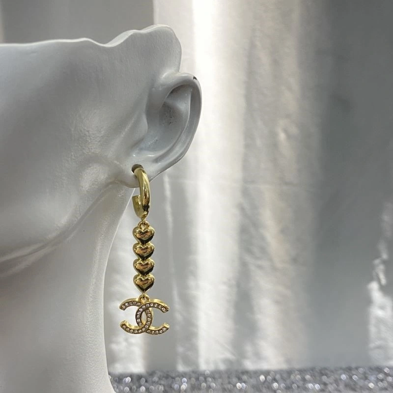 Chanel Earrings Comfortable 224911