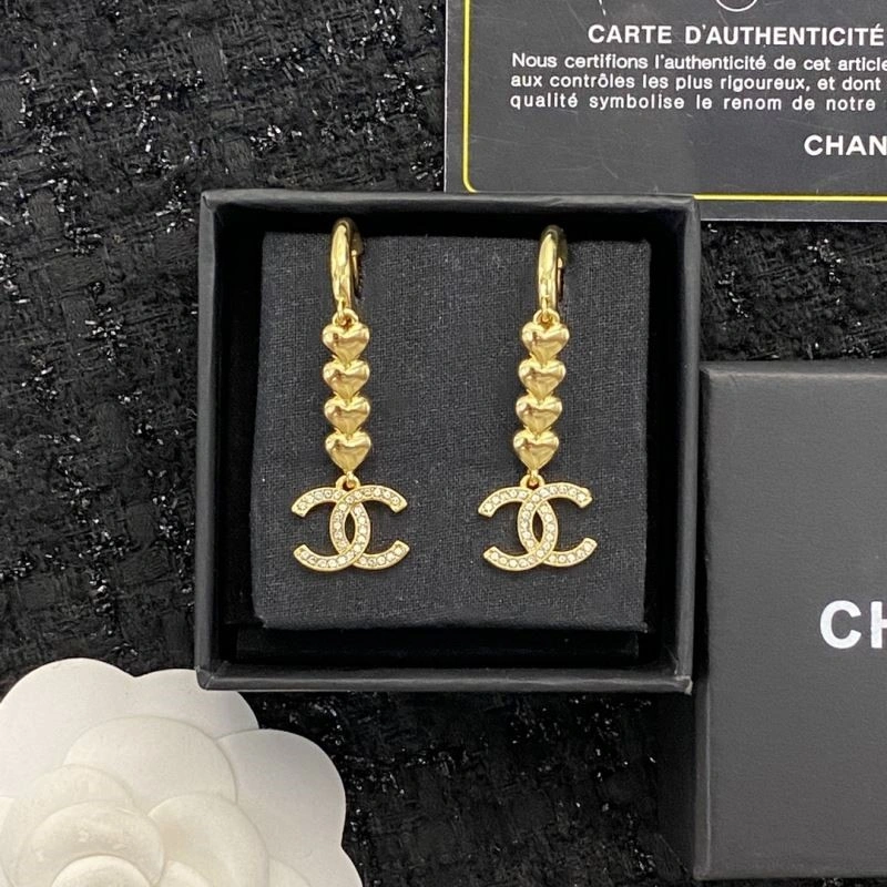 Chanel Earrings Comfortable 224911
