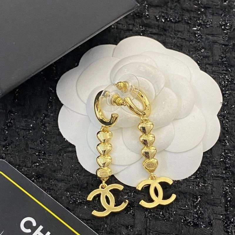 Chanel Earrings Comfortable 224911