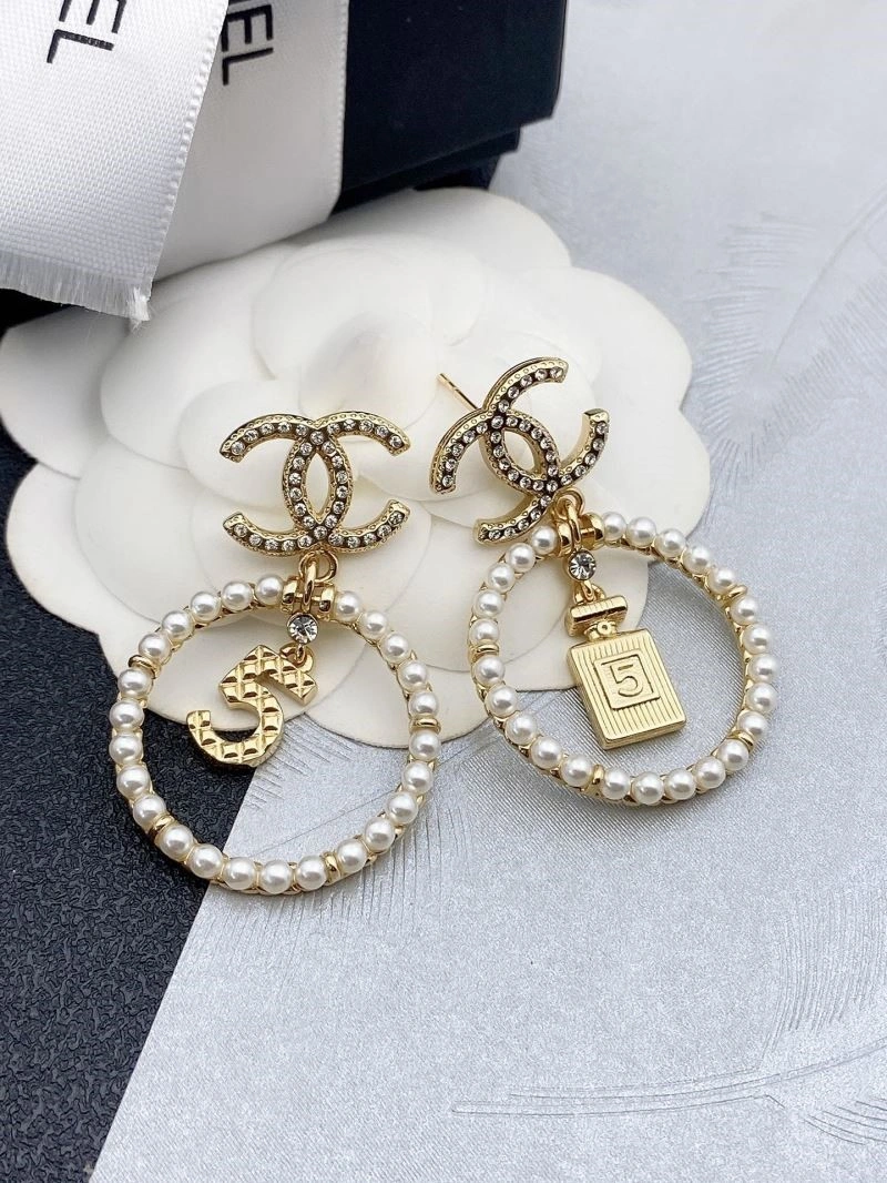 Chanel Earrings Bold 224914