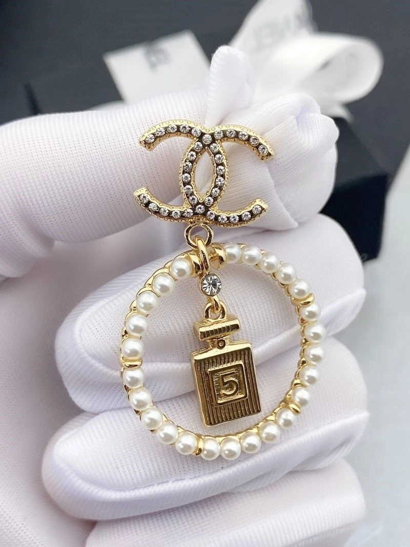 Chanel Earrings Bold 224914