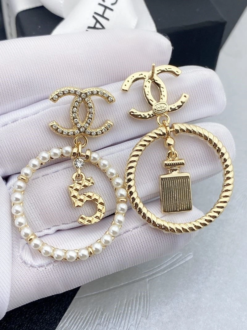 Chanel Earrings Bold 224914