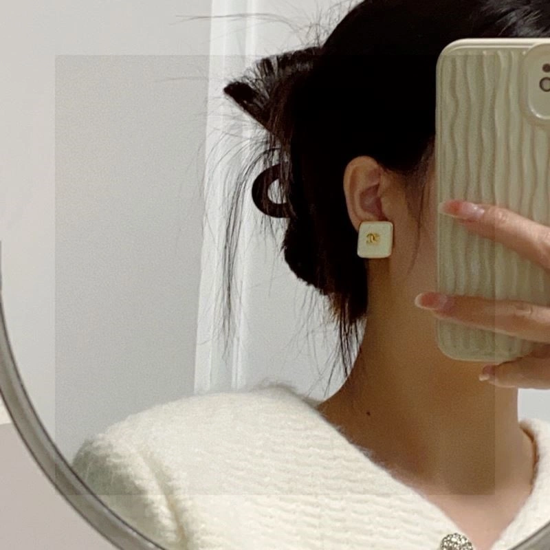 Chanel Earrings Resilient 224899