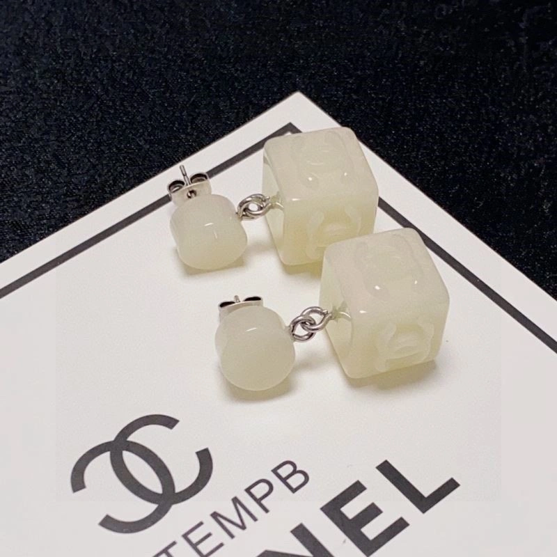 Refined Chanel Earrings 224905