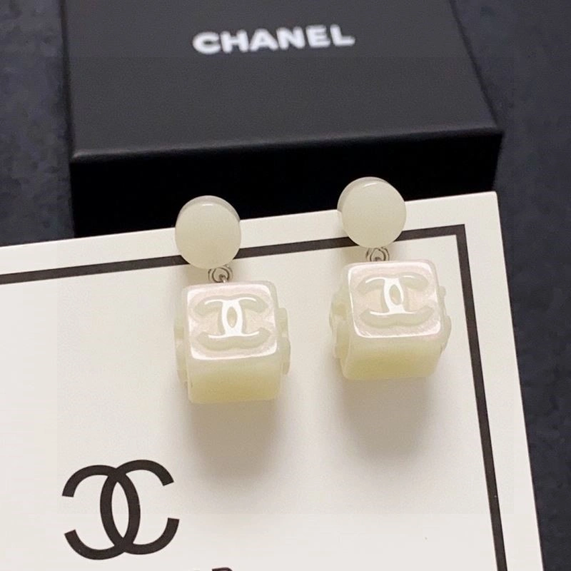 Refined Chanel Earrings 224905