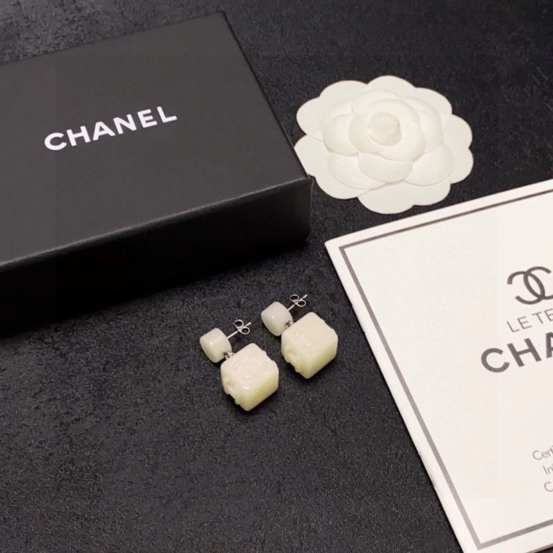Refined Chanel Earrings 224905