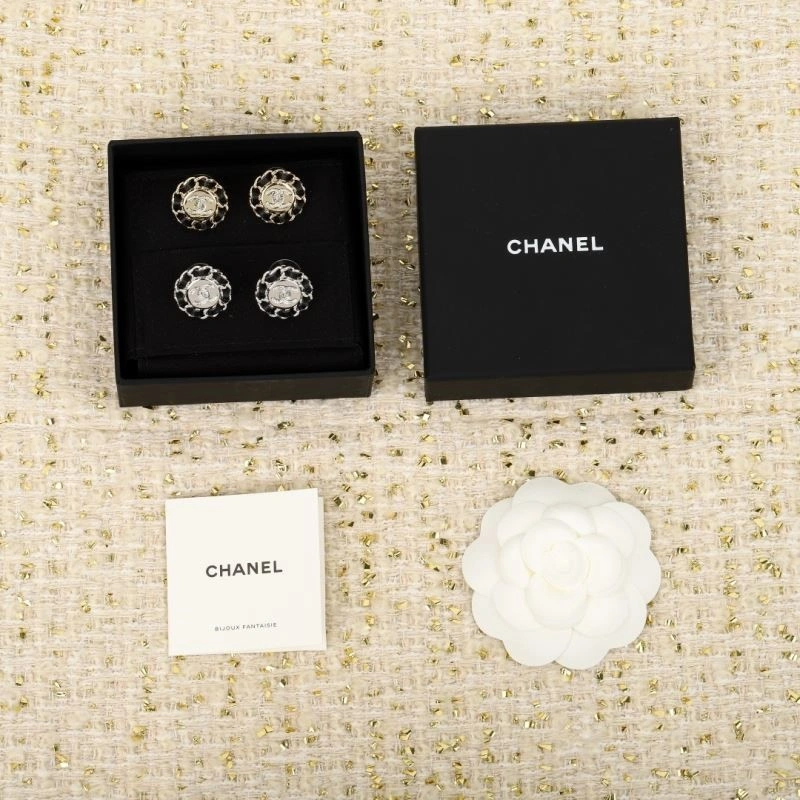 Chanel Earrings Sleek 224897