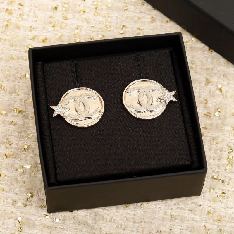 Chanel Earrings Elegant 224896