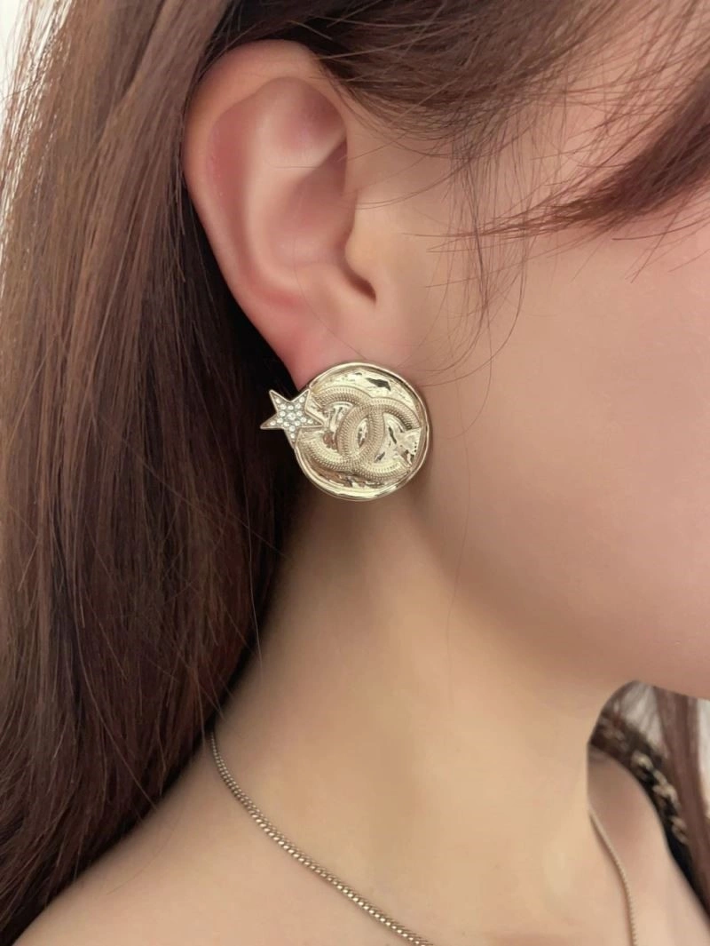 Chanel Earrings Elegant 224896