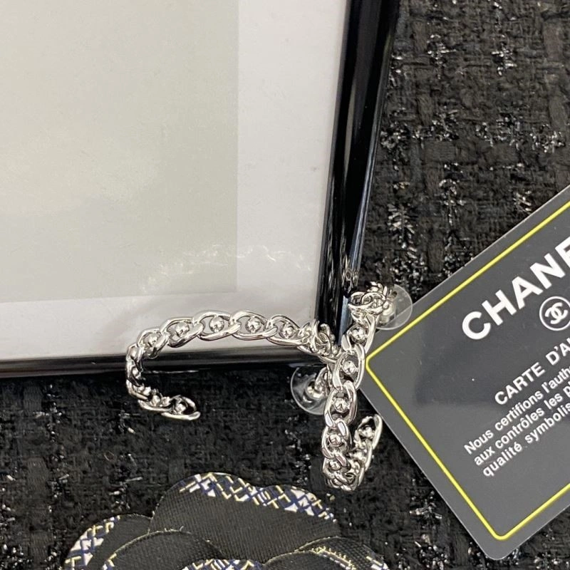 Chanel Earrings Tailored 224904