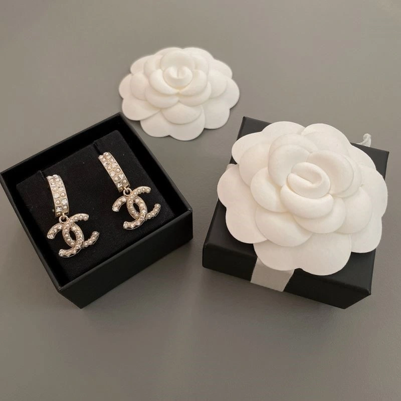 Unisex Chanel Earrings 224893