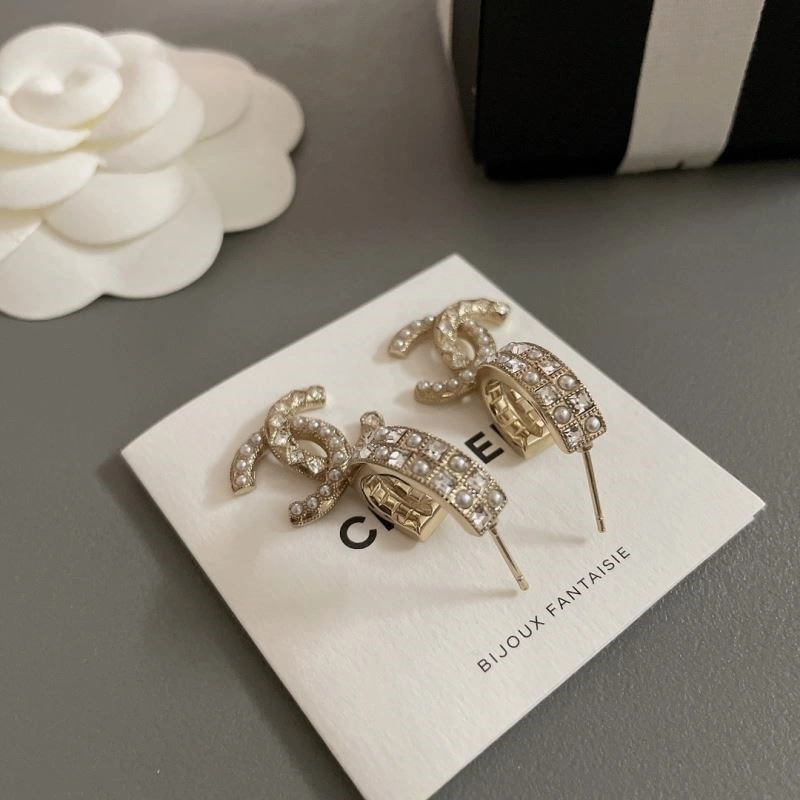 Unisex Chanel Earrings 224893