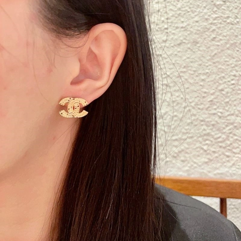 Neat Chanel Earrings 224912