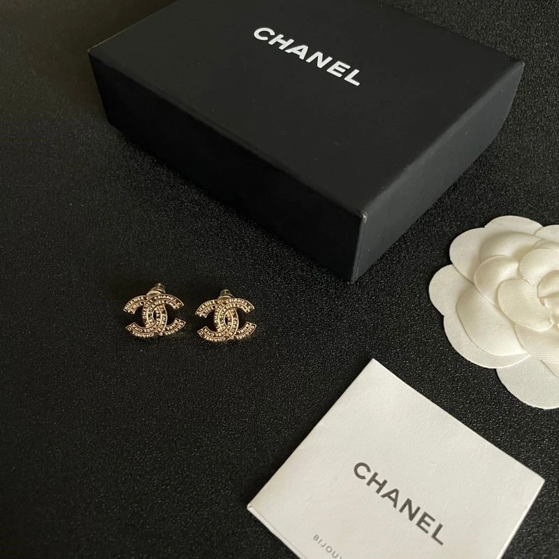 Neat Chanel Earrings 224912