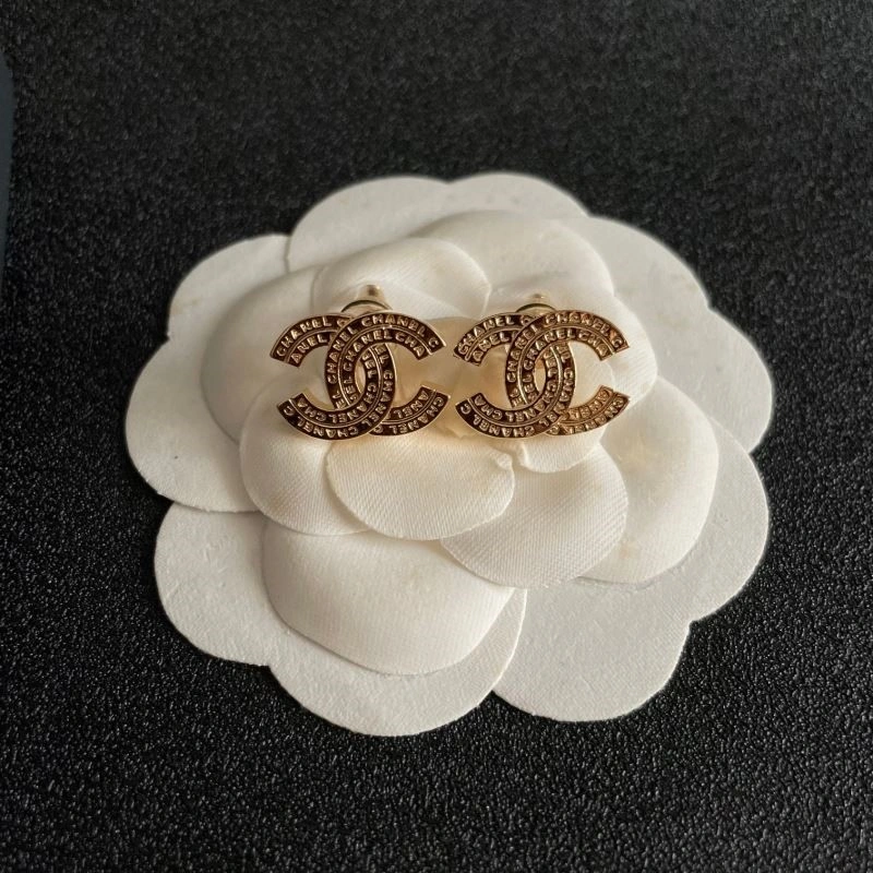 Neat Chanel Earrings 224912