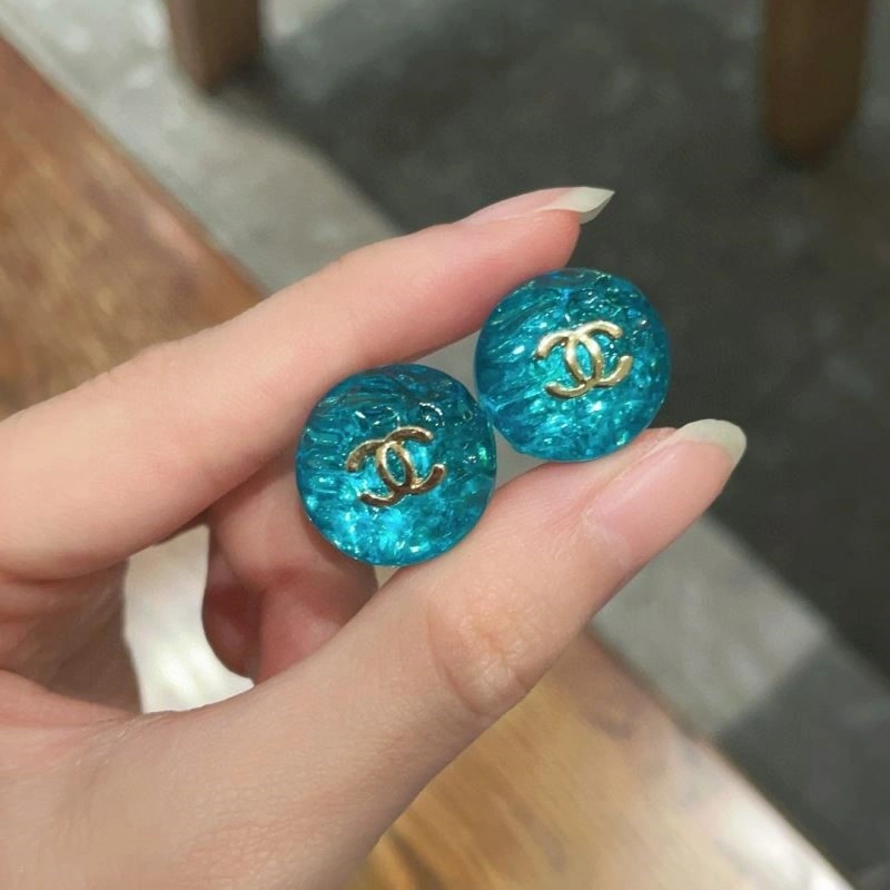 Lightweight Chanel Earrings 224872
