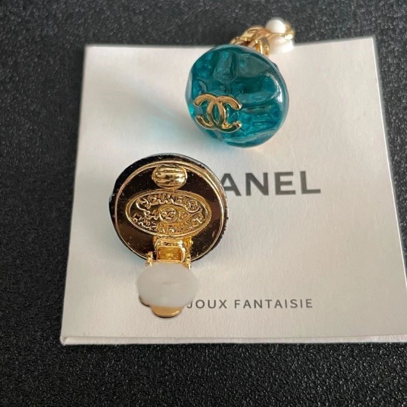 Lightweight Chanel Earrings 224872