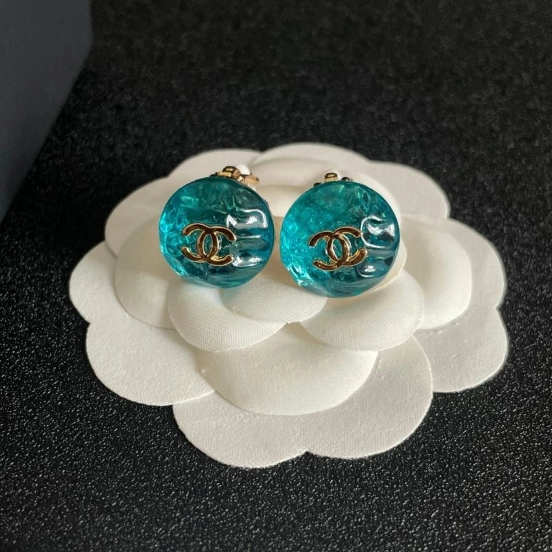 Lightweight Chanel Earrings 224872