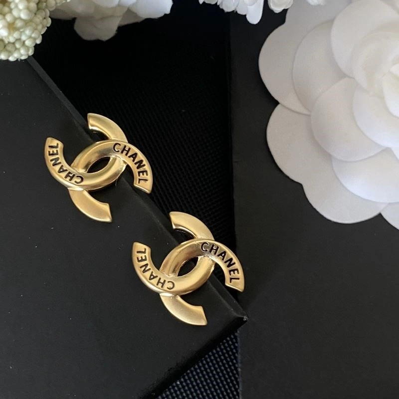 Chanel Earrings Sleek 224907