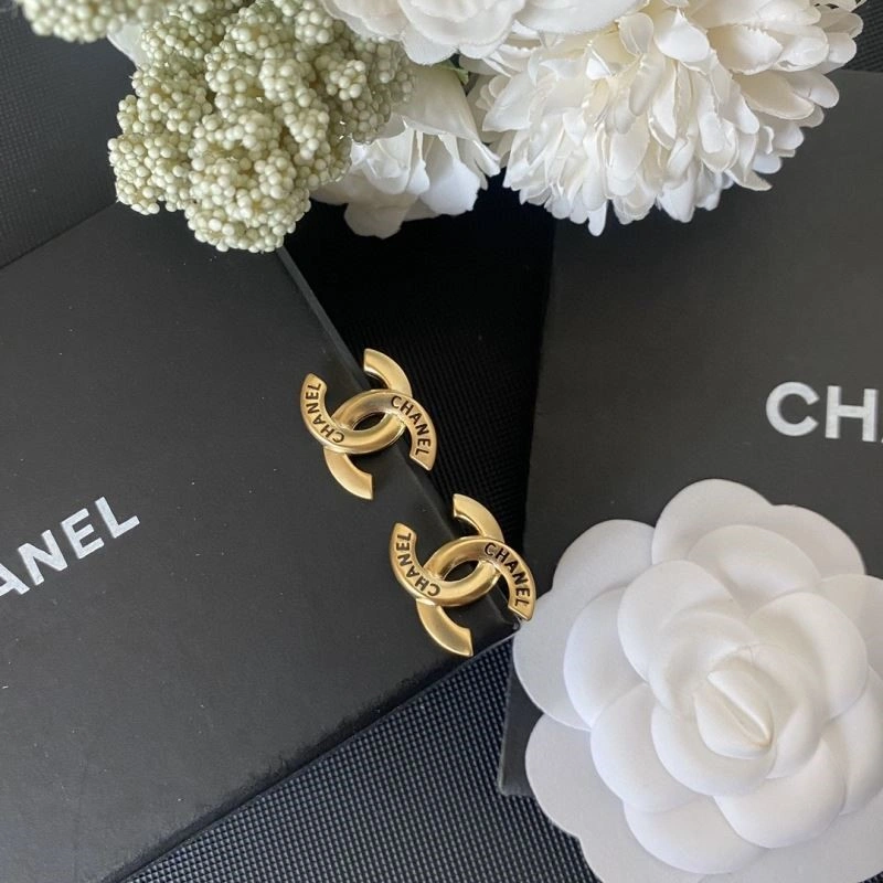 Chanel Earrings Sleek 224907