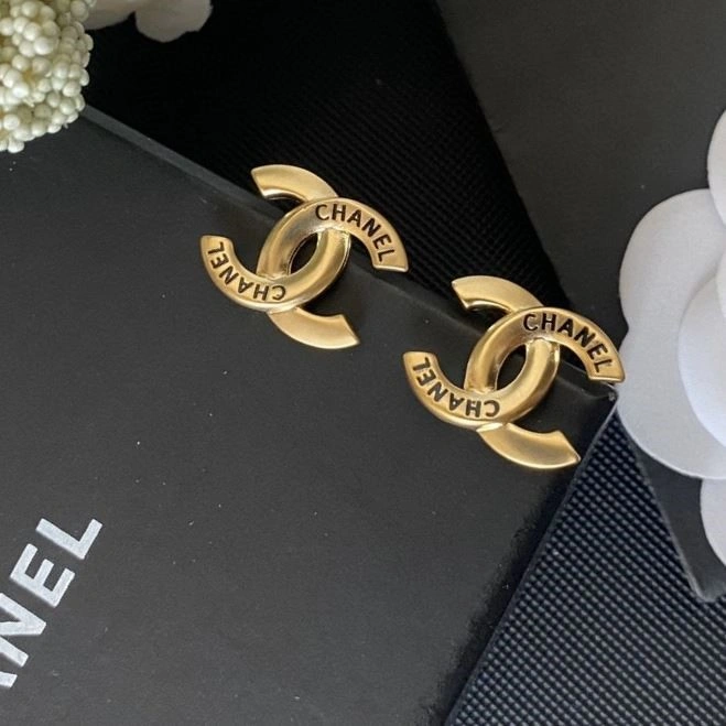 Chanel Earrings Sleek 224907