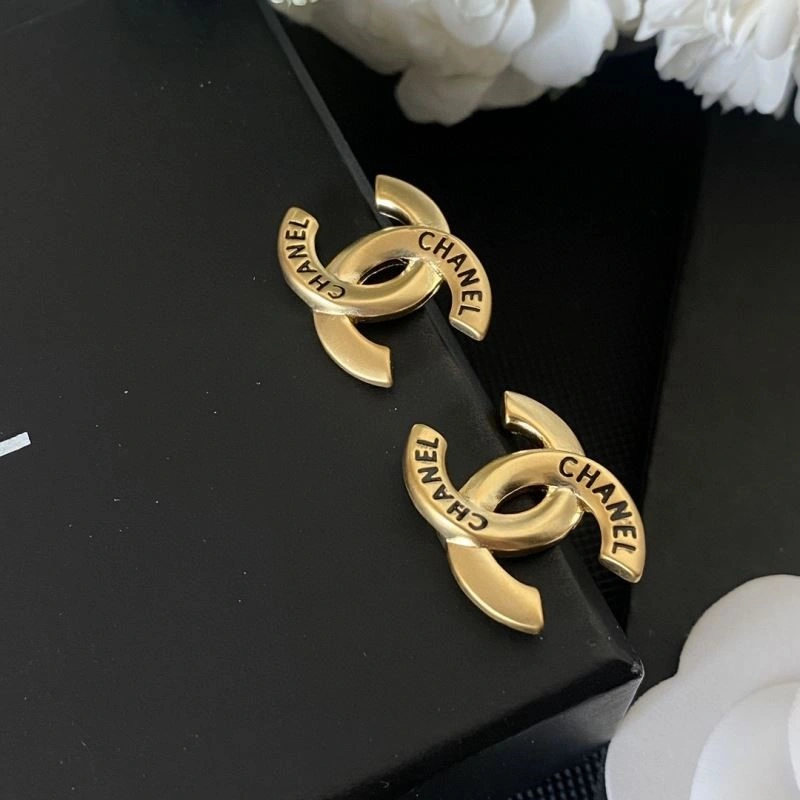 Chanel Earrings Sleek 224907