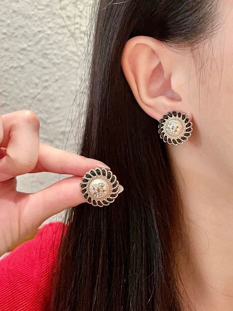 Chanel Earrings UrbanChic 224873