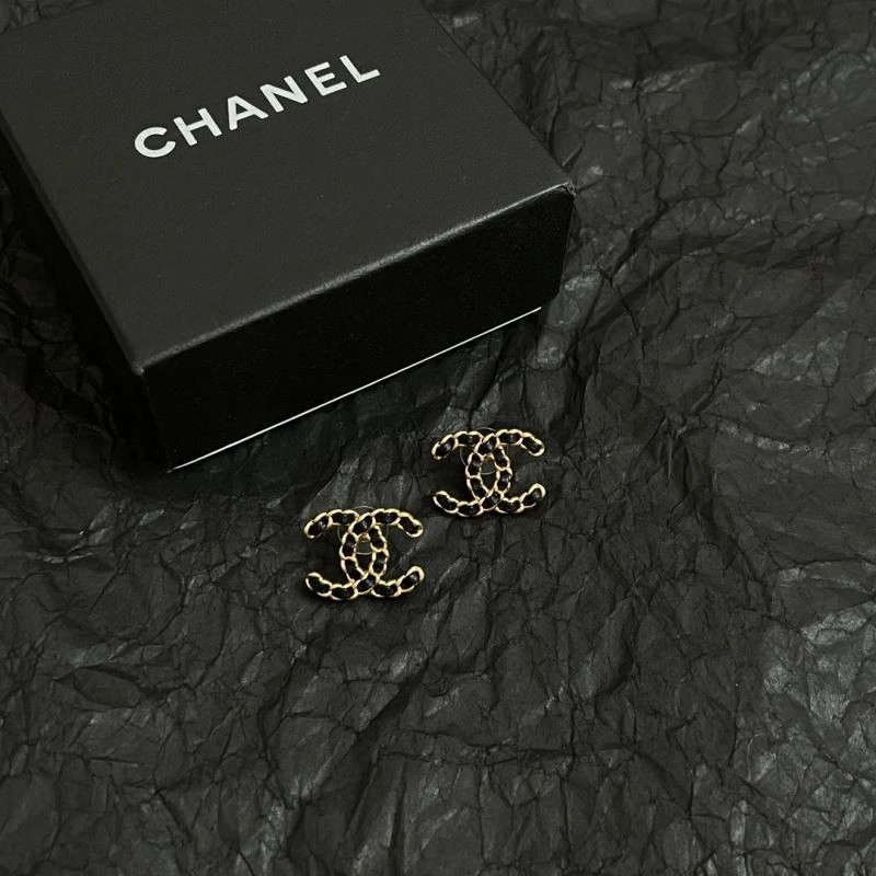 Stylish Chanel Earrings 224878
