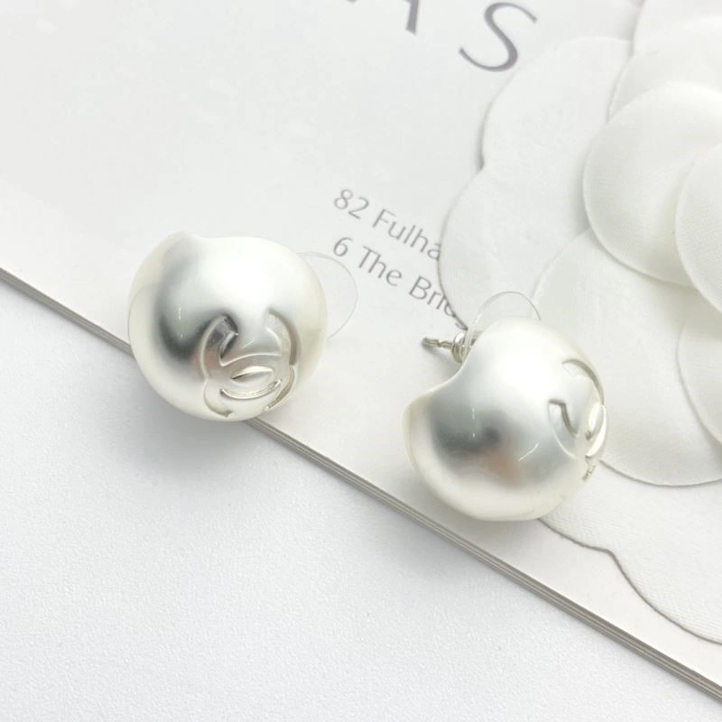Chanel Earrings SmoothTexture 224864