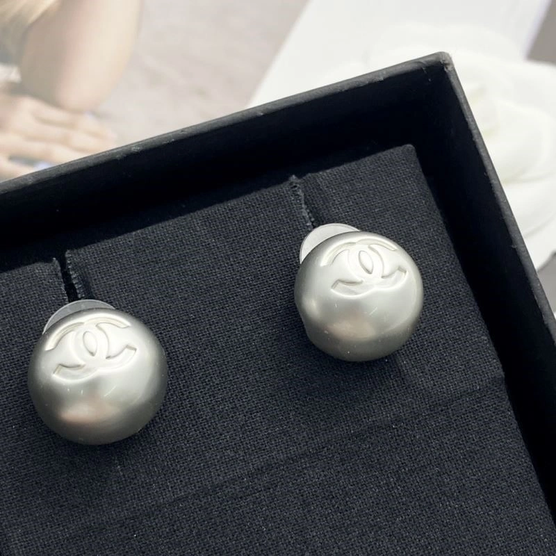 Chanel Earrings SmoothTexture 224864