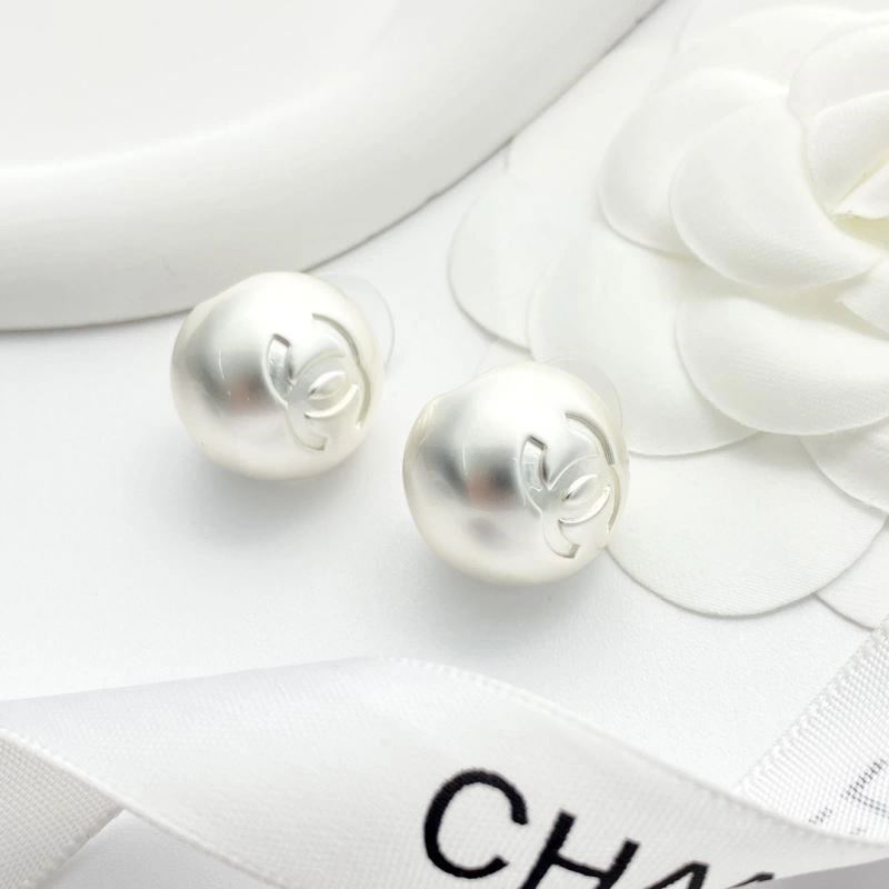 Chanel Earrings SmoothTexture 224864