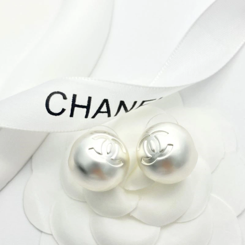 Chanel Earrings SmoothTexture 224864