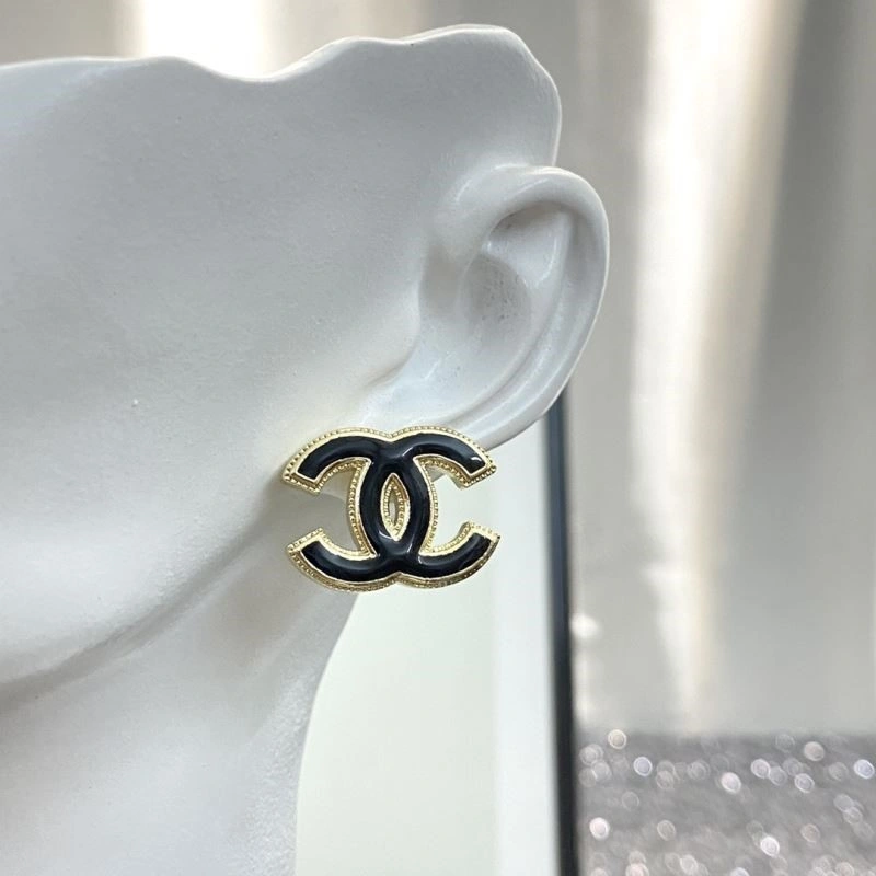 Popular Chanel Earrings 224860