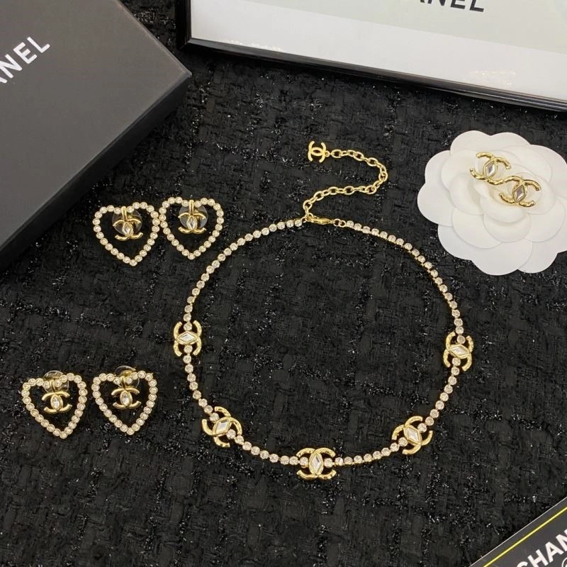 Chanel Earrings Trendsetting 224852