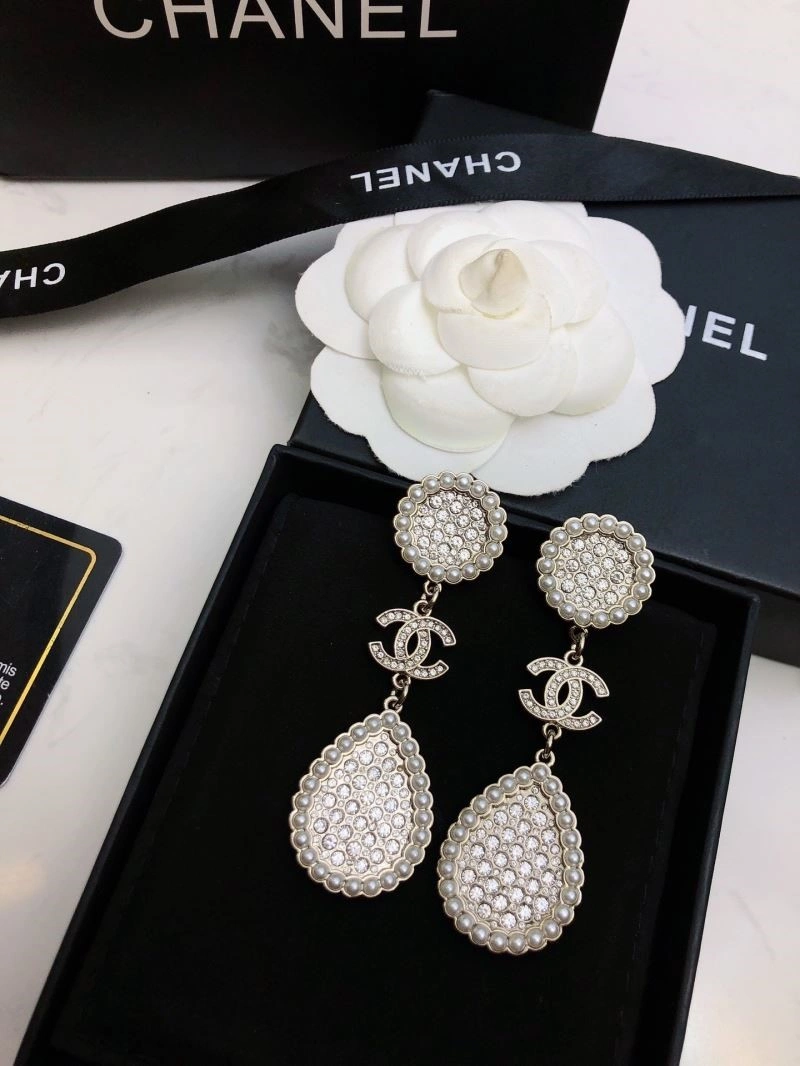 Chanel Earrings Bold 224855
