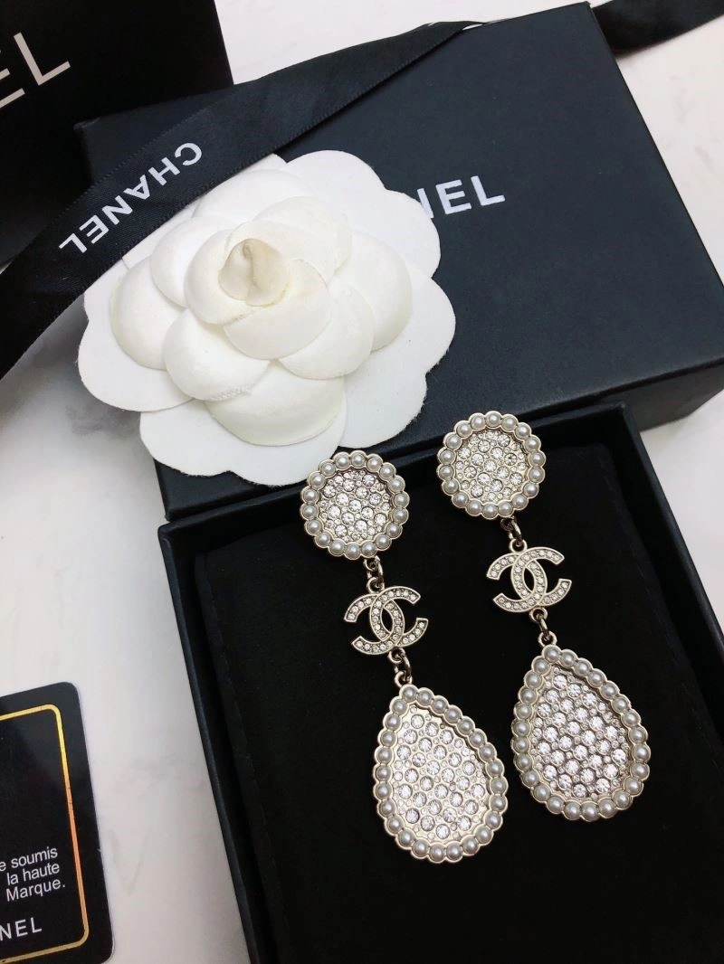 Chanel Earrings Bold 224855