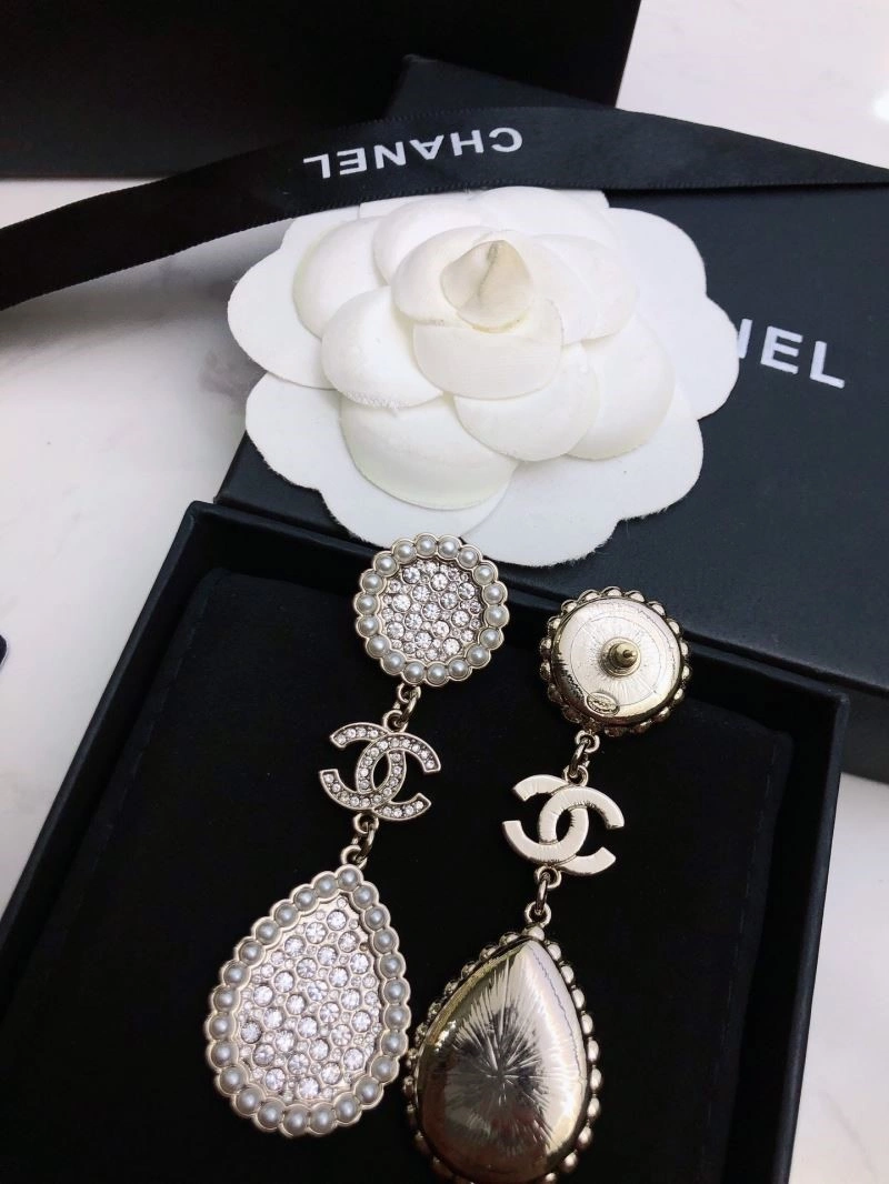 Chanel Earrings Bold 224855