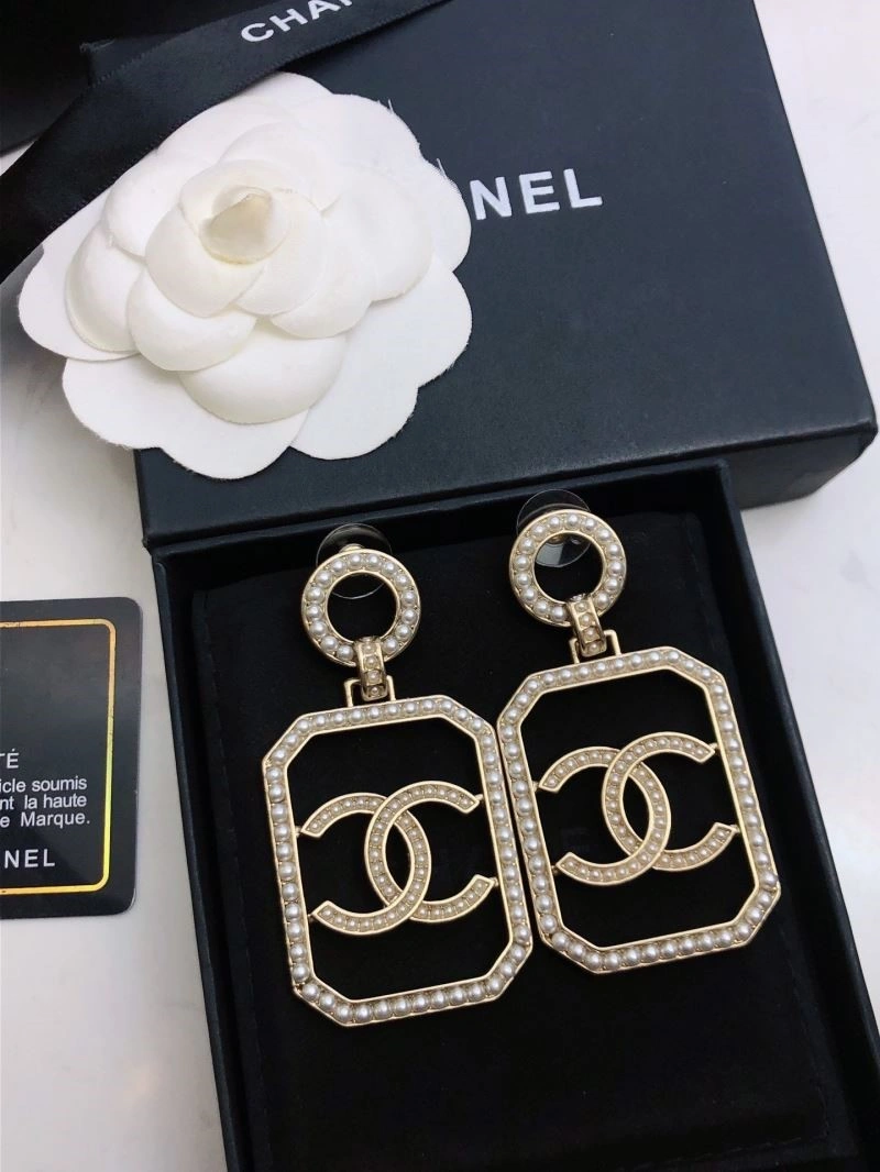 Cozy Chanel Earrings 224846