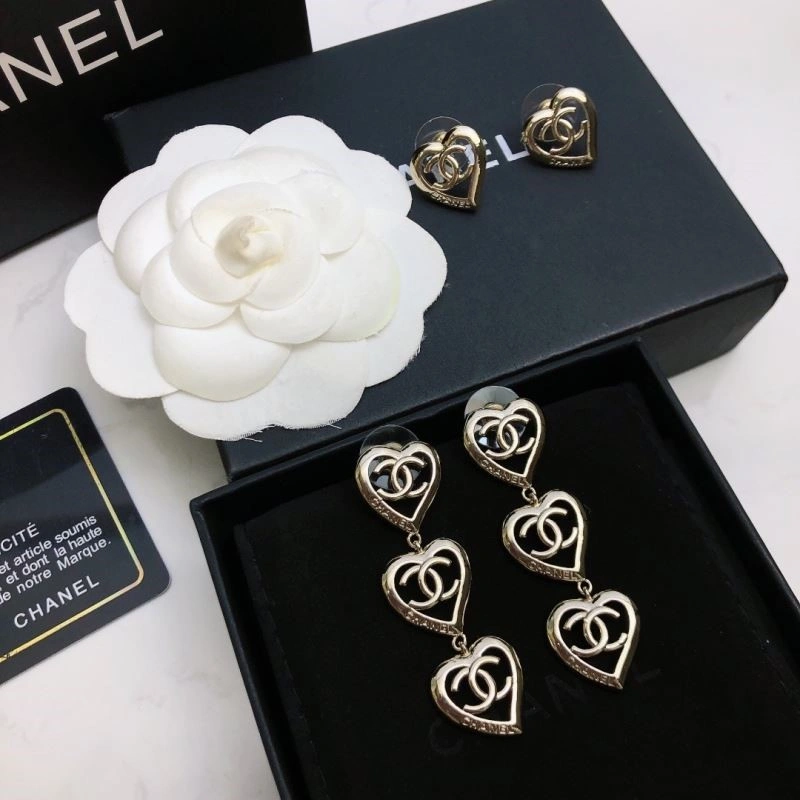 Chanel Earrings Breathable 224838