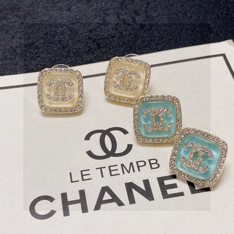 Chanel Earrings Packable 224844
