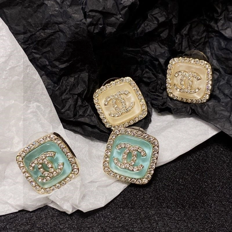 Chanel Earrings Packable 224844